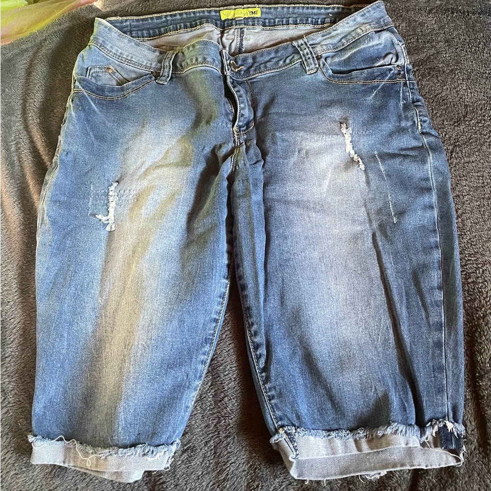 YMI Jean Shorts with Distressed Bottom & Rip on Thigh Size 14W
